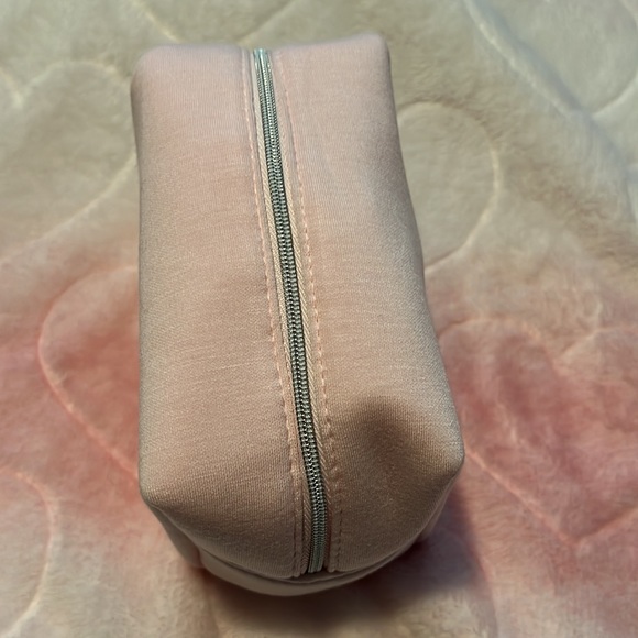 Authentic Super Soft Medium to Large Dior Makeup Bag with CD logo - Picture 5 of 10